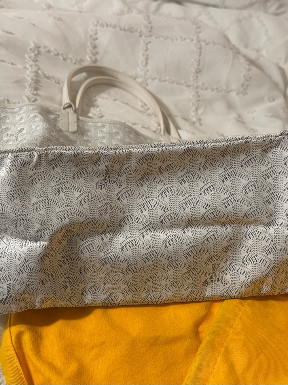 Goyard Saint Louis PM Tote in White - Picture 6 of 6